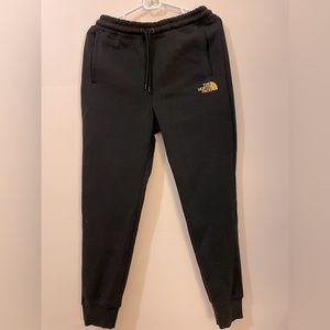 NWT North Face black sweatpants size small